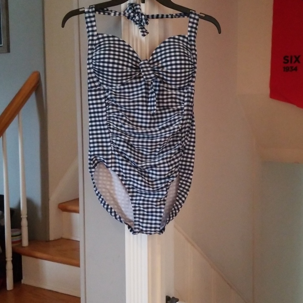 Bathing suit - Picture 2 of 4